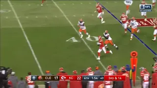 Backup QB Chad Henne SAVES THE CHIEFS & Surprises Everyone With Throw to Tyreek Hill To Seal Game