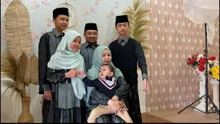 Hebohnya Dik Ahmad Ketika Foto Keluarga, Ceria Bersama Full Team Aznovara Al Abshor Family