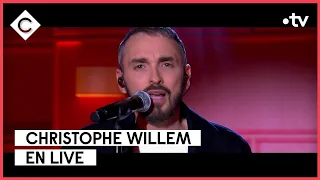 Christophe Willem en live sur la scène de C à vous - 31/01/2023
