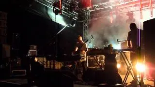 Mount Kimbie Live