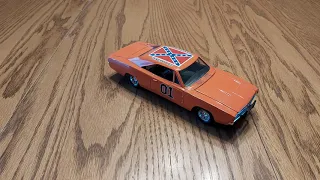 THE DUKES OF HAZZARD |  RARE General Lee | TOY Review | Smaller Version| Is it Autographed?