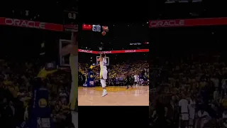 Jordan Poole Recreates Steph Curry’ iconic shot 🔥 #nba #shorts