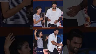 #karthikeya dance with fan Girl #bedurulanka2012 #nehashetty   shrivishnuengineeringcollegeforwomen