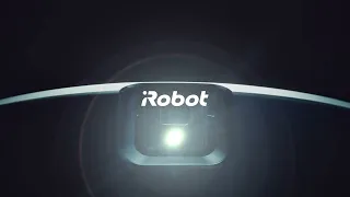 L'unique robot aspirateur et laveur 2-en-1 avec lingette rétractable | Roomba® Combo® j7+ | iRobot®