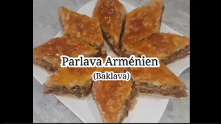 GÂTEAU AVEC DE LA PÂTE FEUILLETÉE  (Baklava)