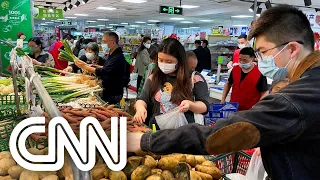 Pequim começa testagem em massa de 3,3 milhões de moradores | CNN PRIME TIME