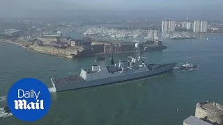 Enter the Dragon! Destroyer ship enters Portsmouth Harbour - Daily Mail