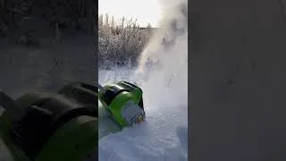 Testing a battery powered snowplow GREENWORKS  Тестируем снегоуборщик аккумуляторный GREENWORKS