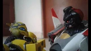 Transformers Bumblebee vs Blitzwing Stop Motion (BB Movie Alternative Fight)