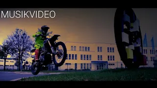 BOSSOM, ELGATO NEGRO, REINECKEN - Blitzlicht [Official Video HD]