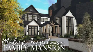 Bloxburg : MODERN FARMHOUSE FAMILY MANSION | Speedbuild | Exterior Only