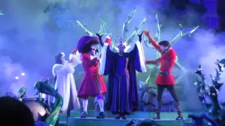 Disneyland Paris Villains show Evil Queen