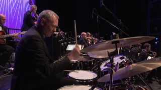 THILO WOLF BIG BAND: Hittin Twelve (Count Basie)