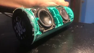 THE BIGGEST BASS IN JBL FLIP 3 LFM EVER *INSANE*