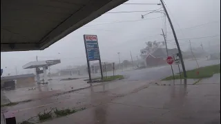 8-29-21 Hurricane Ida Eyewall Probe - Lockport, Louisiana - High winds - Debris flying - 4K