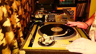 DrGiggles aka Krutoid Live DJ Vinyl Mix 1990's techno electro acid set on turntables video