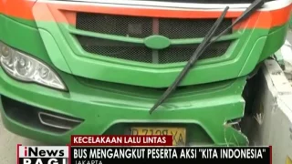 Sopir melarikan diri setelah bus tabrak separator  - iNews Pagi 05/12