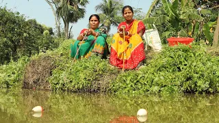 Incredible fishing video🐠🐟 || By Traditional two woman || Hook fishing in natural pond