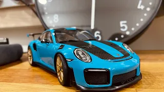 AUTOart Porsche 911 GT2 RS Miami Blue 1:18 Scale (Unboxing)