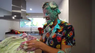 Me llenan de espuma de colores  ItarteVlogs