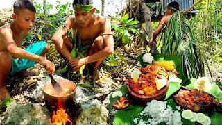 Kelamaan dipulau anak ini menyerupai Tarzan, bertahan hidup berburu Lobster, Kepiting, Gurita, Pari