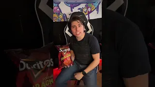 Danny Tries The New Screamin Sriracha Doritos!