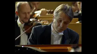 Mikhail Pletnev Plays Chopin Concerto For Piano And Orchestra No. 1 In E Minor, Op. 11