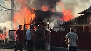 Екатеринбург: горят жилые дома