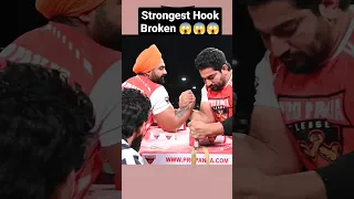 When Sanjay Deswal broke Karaj Virk's strongest hook in India 😱 #shorts #armwrestling #forearm