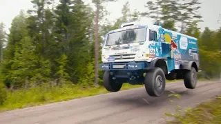 КАМАЗ против Фольцвагена. Russian Kamaz Truck vs Volkswagen. Какая машина круче?
