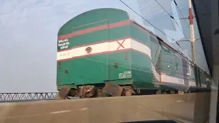 Crossed paths with a speeding train while on the road. Jamuna Bohumukhi Setu 🚗🚂