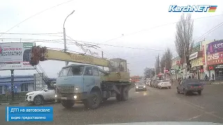 Тройная авария на автовокзале Керчь