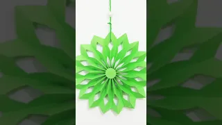 Easy and Attractive Paper Snowflake Wall Hangings - DIY Christmas Paper Decoration Ideas