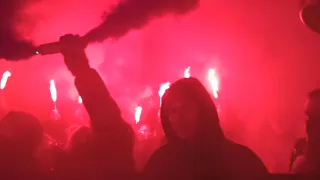 Автомарш "Майдан - Феофанія" - активісти палять файєри