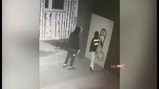 На лоб им налепить...В Кировском разыскивают двух художников, изрисовавших входную дверь школы