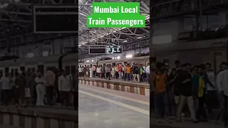 Mumbai Local Train Passengers||Bheed h Ek Qayamat Hai||