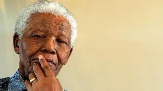 Жители Йоханнесбурга молятся за Нельсона Манделу