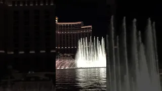 Las Vegas Bellagio Hotel Spectacular Water Fountain Show!