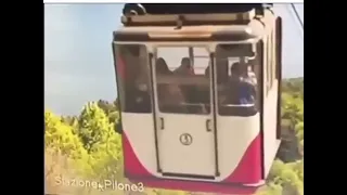 Cable car Italy accident full video