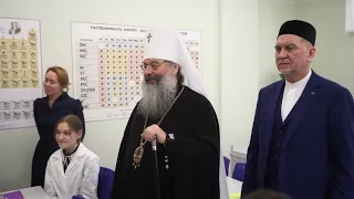 Митрополит Кирилл посетил православную гимназию и садик