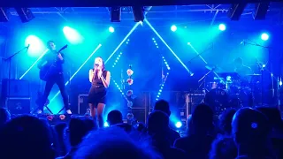 « On prend des notes »,  live de Léa Paci au festival Côté Mer de St-Brevin-les-Pins (44) - 17/08/18