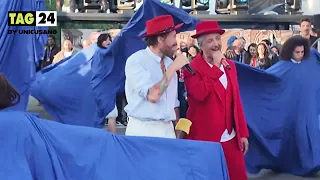 Viva Rai 2 ultima puntata, Fiorello e Jovanotti cantano “Azzurro”