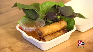 Stopping by Viet Citron to try Vietnamese street food and feasting on french fries at Saus