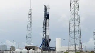 SpaceX Dragon cargo craft launches to ISS