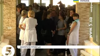 "Аншлаг" в  лікарні Мечникова: дніпропетровці здають кров для бійців #АТО