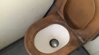 Nejšpinavější WC ve vlaku!