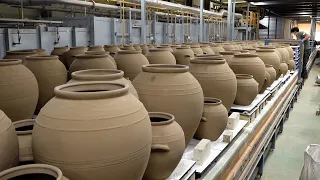 Process of making nonpolluting Korean traditional pot. Korean jar factory
