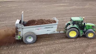 Muck Spreading with a Joskin Muck spreader