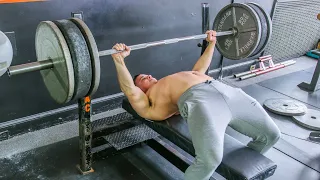 The Key To A 400 Pound Bench (Part 1)