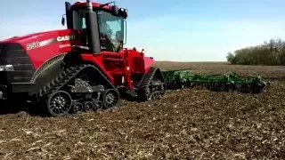 Case IH 550 QuadTrac- Tillage